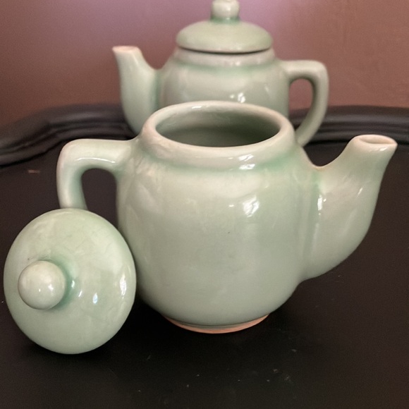 Celadon Mini Teapot Pair - Picture 4 of 7
